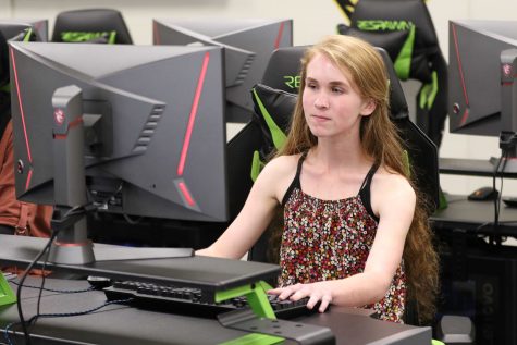 Freshman eSports club member Hannah Yaros plays League of Legends during lunch in Room 44. Photo taken by Accolade photographer Paul Yasutake.