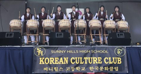 Korean Culture Club members perform Nanta with traditional Korean outfits at Buena Park’s 63rd annual Silverado Days Festival on Oct. 19. Photo taken by feature editor Lira Jeong