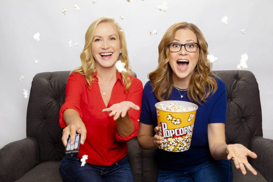 Angela+Kinsey+%28left%29+and+Jenna+Fischer+will+start+a+new+podcast+Oct.+16+bringing+fans+behind-the-scenes+details+from+their+former+NBC+TV+show%2C+The+Office.+Image+posted+with+permission+from+Stitcher%2FEarwolf.