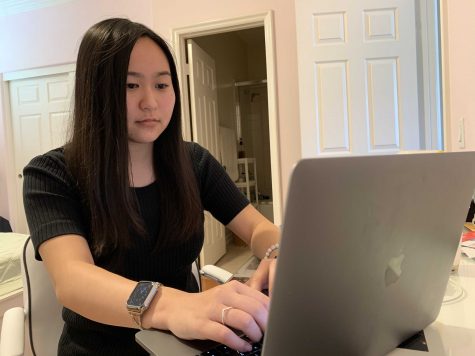 After Stanford University shut down its campus to students earlier this month, Class of 2019 valedictorian Camryn Pak and her peers have had to resort to distance learning, which Sunny Hills students started doing Wednesday, March 18. Like many SH students, Pak communicates with her Stanford professors through Zoom, an app used for online video meetings. Photo taken by Accolade news editor Tyler Pak