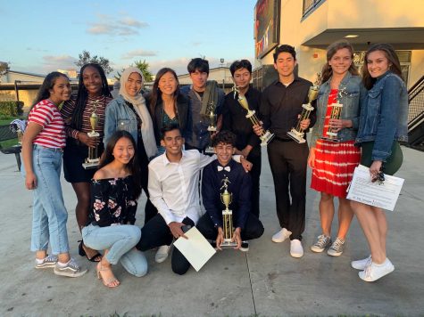 Then-sophomores pose for a picture at the 2019 Track & Field banquet last May in the Sunny Hills quad. Photo used with permission from Ella Eseigbe.