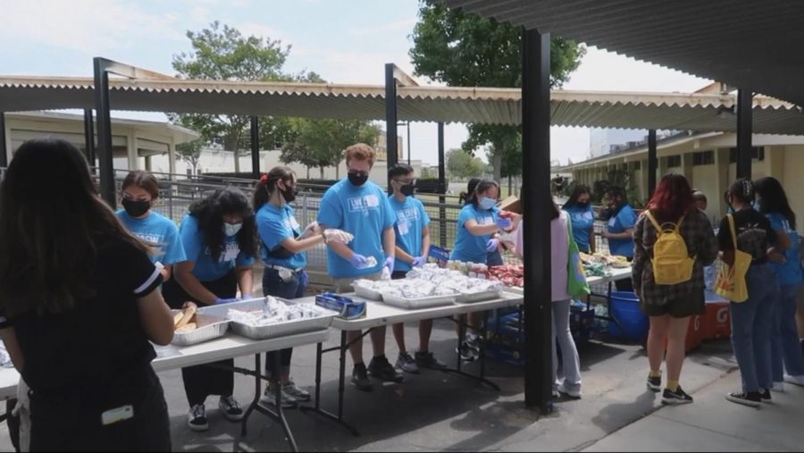 Video: Students react to first sophomore BBQ