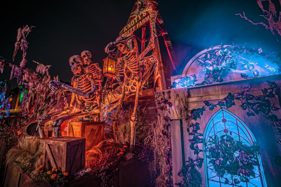 Knott’s Scary Farm displays daunting Halloween decor annually on Sept. 16 - Oct. 31 from 7 p.m. - 2 a.m.