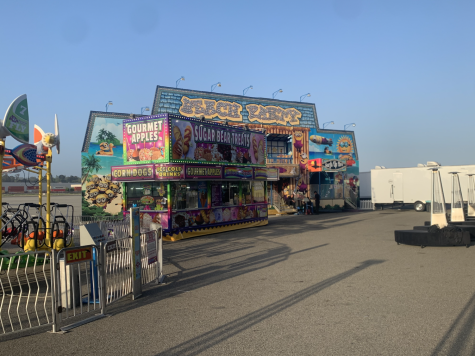 The Associated Student Body [ASB] hosted prom at Hanger 21 South in Fullerton on April 9. It filled the site with carnival games and carnival food for juniors, seniors and invited underclassmen. 
