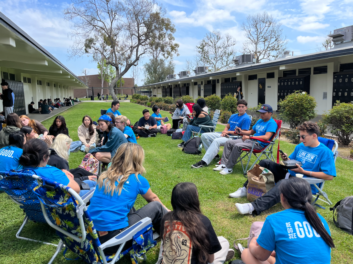 Link Crew hosts a Lawn Chair event for freshmen to bring a lawn chair and blanket to picnic with friends during lunch at freshman hall on Friday, April 19.