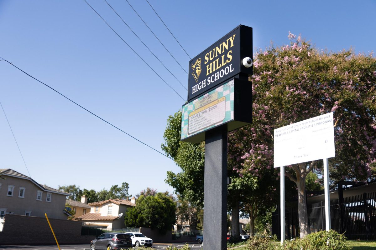 The new small electronic sign board, also known as a minitron, stands at the entrance of the west parking lot. For nearly a week since the start of the 2024-2025 school year, visitors to that part of the campus only saw the stem without the sign and LED boards after the old marquee got removed over the summer.